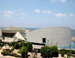 المغرب اليوم - نزاع بين مكتبة الإسكندرية وهيئة الدواء المصرية حول كتاب توثيقي عن تاريخ صناعة الدواء