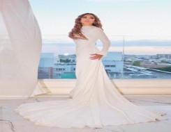 المغرب اليوم - نجوى كرم تُعلن زواجها أثناء تألقها بفستان أبيض طويل على المسرح