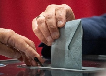 المغرب اليوم - رئيس وزراء المجر يعترف بالهزيمة بعد انتخابات صعبة