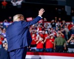 المغرب اليوم - الرئيس الأميركي ترامب يُصدر قرار بتعيين مستشار الأمن القومي مايك والتز سفيراً لواشنطن لدى الأمم المتحدة