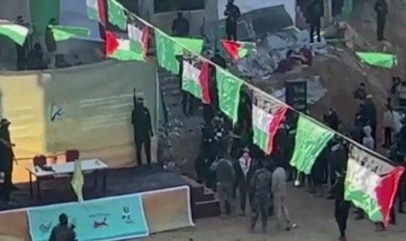 المغرب اليوم - أطفال غزة يواجهون سوء تغذية حاد وإسرائيل تصعّد القصف على جباليا