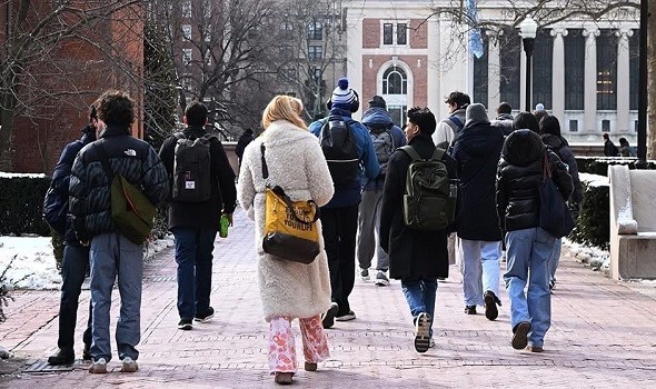 المغرب اليوم - البنتاغون يوقف برامج التدريب والزمالة مع جامعة هارفارد