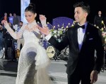 المغرب اليوم - ليلى زاهر وهشام جمال يرزقان بطفلتهما الأولى