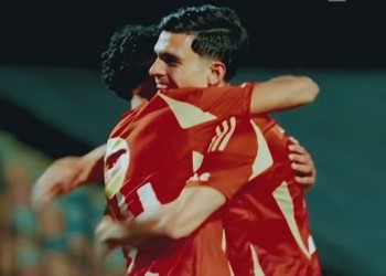 المغرب اليوم - المغربي أشرف بن شرقي يتوج أفضل لاعب في الجولة الخامسة بالدوري المصري بعد تألقه مع الأهلي