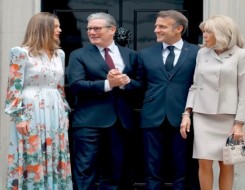 المغرب اليوم - ستارمر و ماكرون يتفقان على ترحيل 50 مهاجرًا أسبوعيًا إلى فرنسا