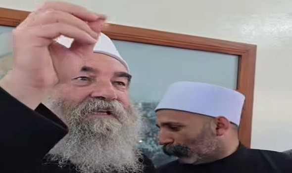 المغرب اليوم - الهجري يدعو إلى دعم دولي لإقامة إقليم منفصل في السويداء