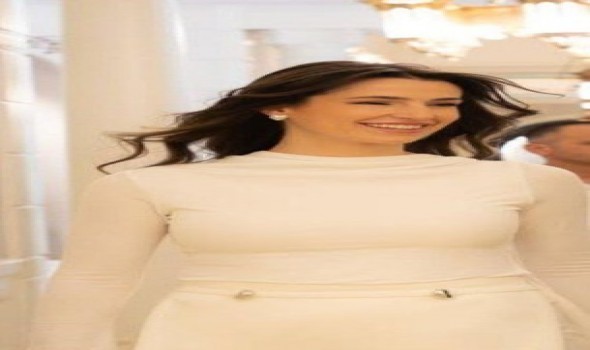 المغرب اليوم - الأميرة رجوة تتألق بإطلالة أنيقة بالأبيض تجمع بين البساطة والرقي