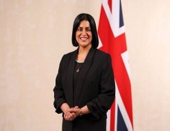 المغرب اليوم - أول مسلمة باكستانية تتولى حقيبة الداخلية في بريطانيا