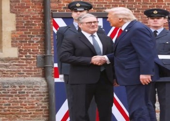 المغرب اليوم - ترامب يقول إنه أبلغ ستارمر أن واشنطن لا تحتاج حاملات الطائرات البريطانية