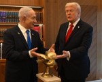 المغرب اليوم - ترامب يطلب من نتنياهو عدم الرد عسكريًا على إيران في الوقت الحالي ويؤكد اقتراب التوصل إلى اتفاق مع طهران