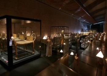 المغرب اليوم - جناح توت عنخ آمون يسطع في افتتاح المتحف المصري الكبير