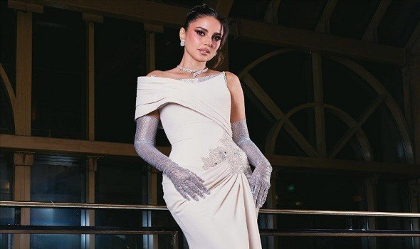 المغرب اليوم - أضيفي لمسة القفازات لإطلالاتك على خطى النجمة درة