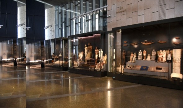 المغرب اليوم - افتتاح المتحف المصري الكبير بمشاركة 79 وفداً رسمياً من دول العالم في احتفال يجسد عراقة الحضارة