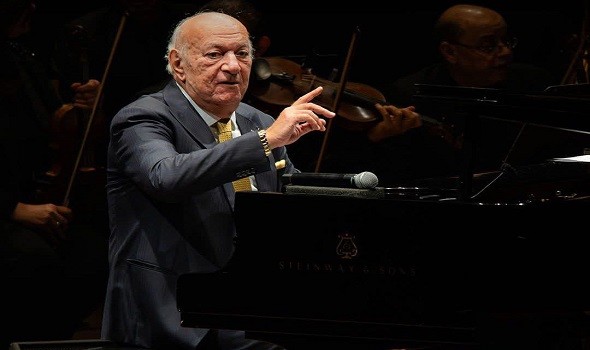 المغرب اليوم - عمر خيرت يستعيد صحته ويغادر المستشفى في حالة جيدة