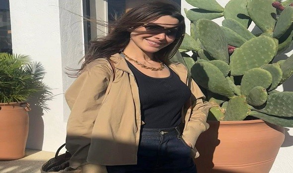 المغرب اليوم - نانسي عجرم تتألق بصيحة الجمبسوت الشورت