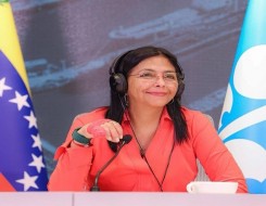 المغرب اليوم - الرئيسة الموقتة لفنزويلا تشكّل لجنة للإفراج عن مادورو وزوجته