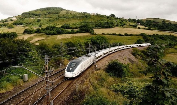 مقتل وإصابة العشرات في أسوأ حادث قطارات تشهده إسبانيا منذ أكثر من عشر سنوات