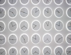 المغرب اليوم - موعد الرجوع إلى الساعة القانونية في المغرب GMT