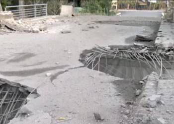 المغرب اليوم - 7 قتلى و33 جريحاً في غارتين إسرائيليتين على بلدة الغازية وتدمير آخر جسر يربط جنوب لبنان ببقية البلاد