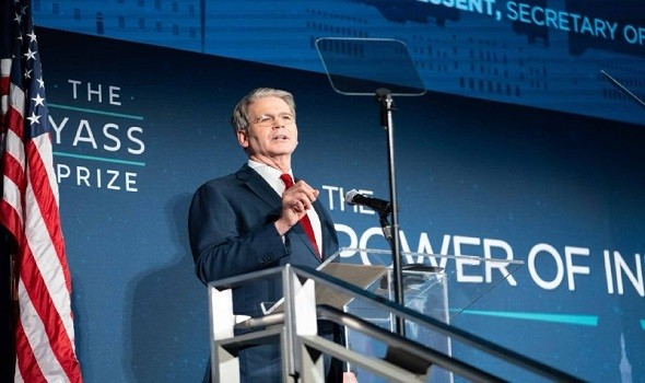 المغرب اليوم - واشنطن تُطلق حملة عقوبات تستهدف قطاعات حيوية لإيران وطهران تحذر من المشاركة فيها وتهدّد بتعطيل الملاحة