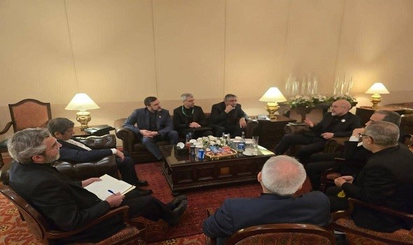 المغرب اليوم - انطلاق المفاوضات الأميركية الإيرانية في سويسرا وفرق فنية لبحث بنود الاتفاق النهائي وسط تمسك طهران بإغلاق مضيق هرمز