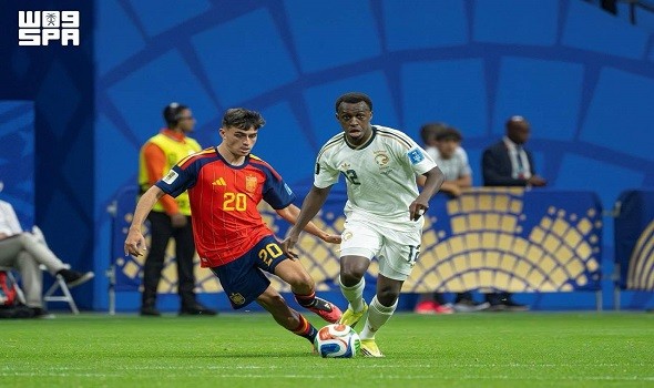 المغرب اليوم - إسبانيا تتخطى السعودية برباعية نظيفة