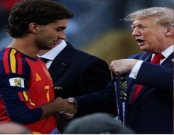 المغرب اليوم - ترامب يعلق على قبعة توريس بشعار اجعل أميركا عظيمة من جديد