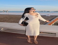 المغرب اليوم - فساتين الكروشيه تتربع على عرش الموضة الصيفية النجمات