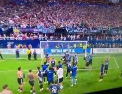 المغرب اليوم - الأرجنتين تهزم إنجلترا بهدفين مقابل هدف واحد وحرب