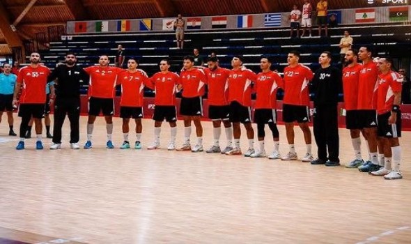 المغرب اليوم - منتخب مصر لكرة اليد يتأهل لنهائي ألعاب البحر المتوسط بعد الفوز على الجزائر 27-25