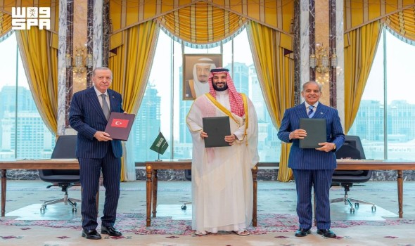 المغرب اليوم - قمة مكة تُثمر تحالفا عسكريا ثلاثيا بين السعودية وتركيا وباكستان لإعادة رسم معادلة الأمن الإقليمي