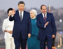 المغرب اليوم - استقبال رسمي وشعبي حافل للرئيس الصيني بالقاهرة في مستهل زيارة تعزز الشراكة الاستراتيجية والتوازن الدولي