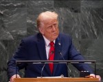 المغرب اليوم - ترامب يدرس نقل الصحفيين ومراسلين البيت الأبيض وإعادة تحويل غرفة الإحاطات الصحفية إلى حمام سباحة داخلي