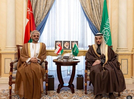المغرب اليوم - الرياض ومسقط تبحثان التطورات الإقليمية ودعم الحلول الدبلوماسية